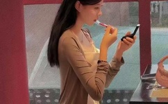 亚洲精品久久无码AV片银杏